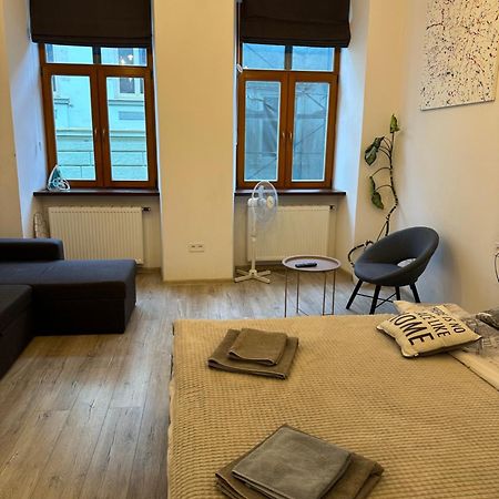 Apartment Vip Virmenska Street Lemberg Exterior foto