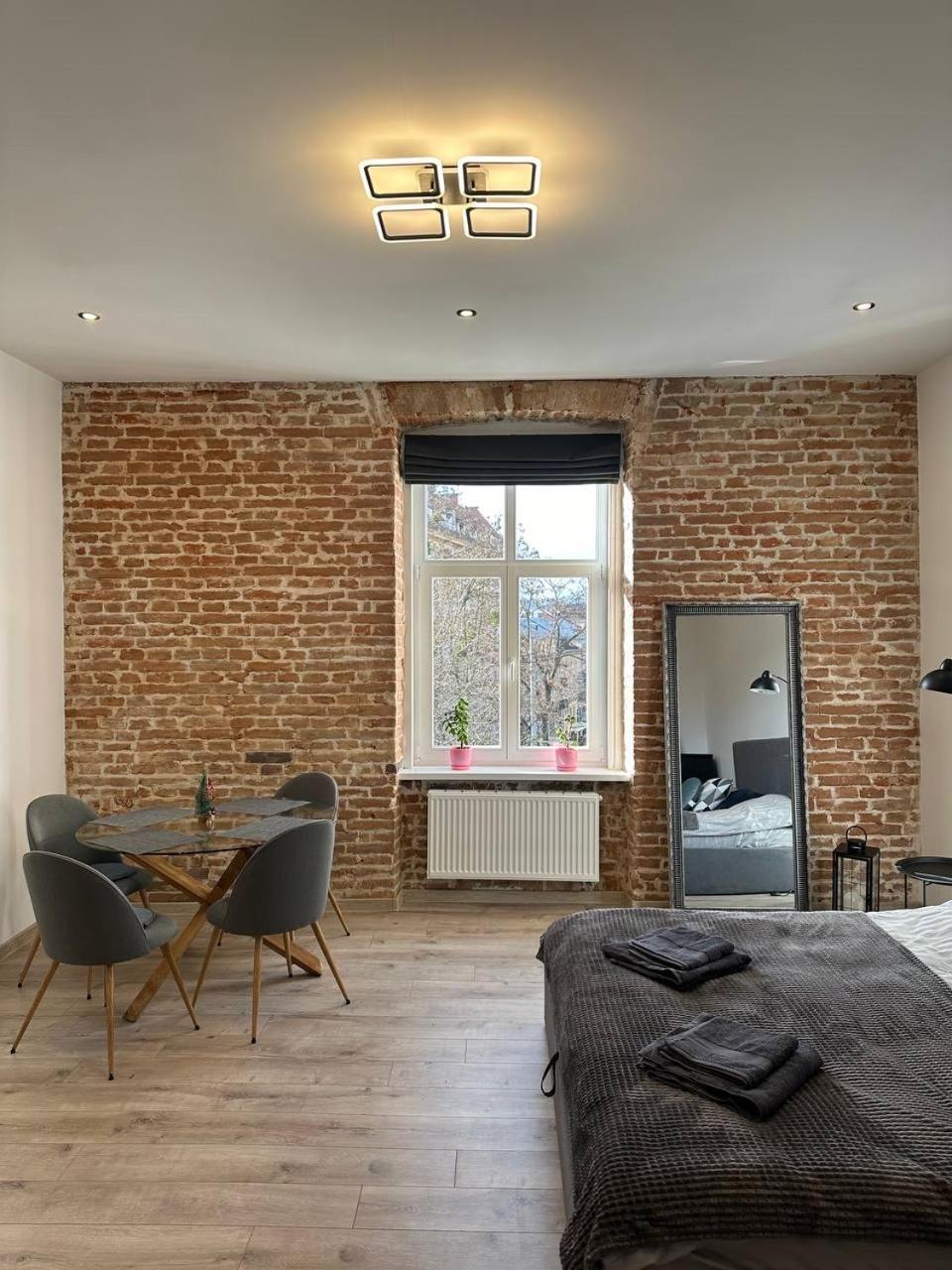 Apartment Vip Virmenska Street Lemberg Exterior foto